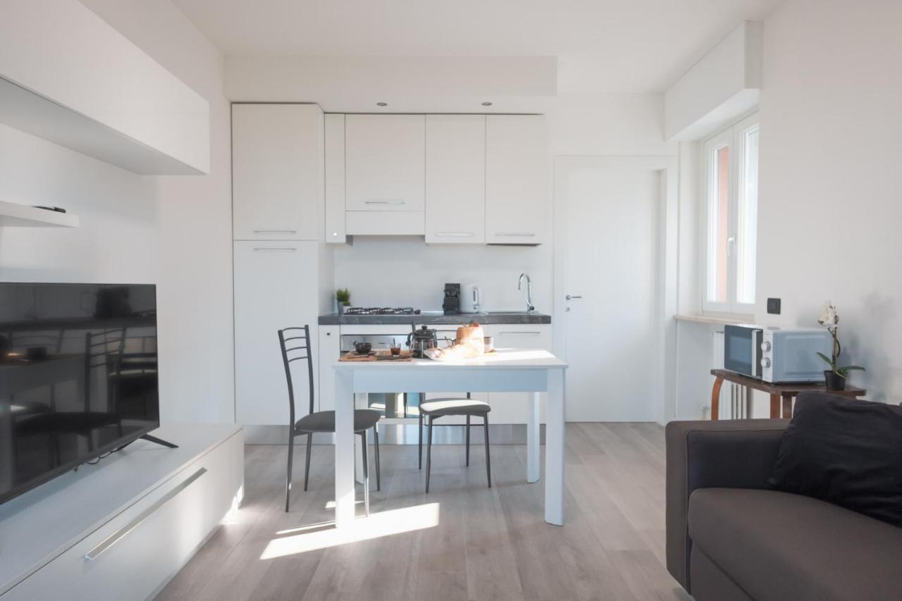 By The Lake Apartments - Smart Desenzano del Garda Exteriér fotografie
